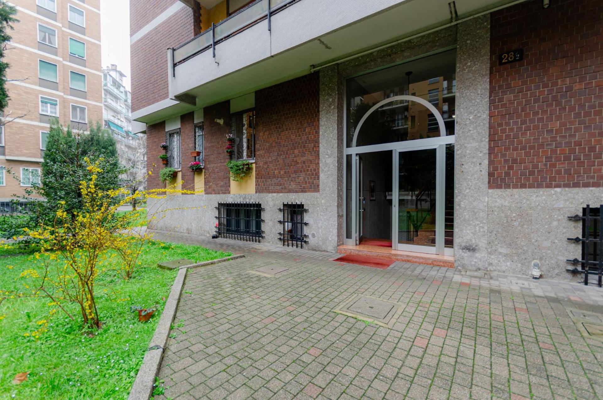 Mini Loft Linate Airport And Blu Metro Apartment Milan Bagian luar foto